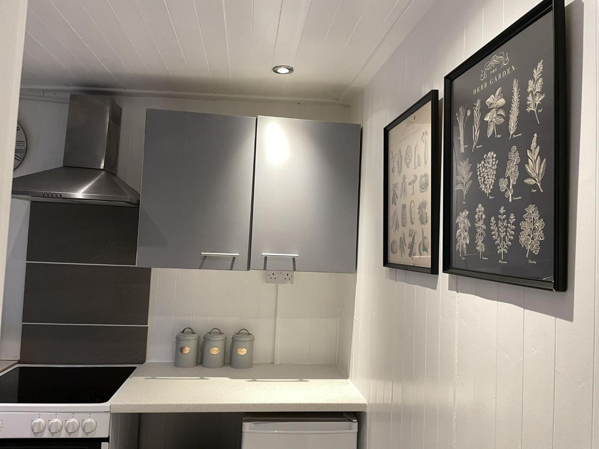 Beach Vista Apartment Three In Бармут Экстерьер фото